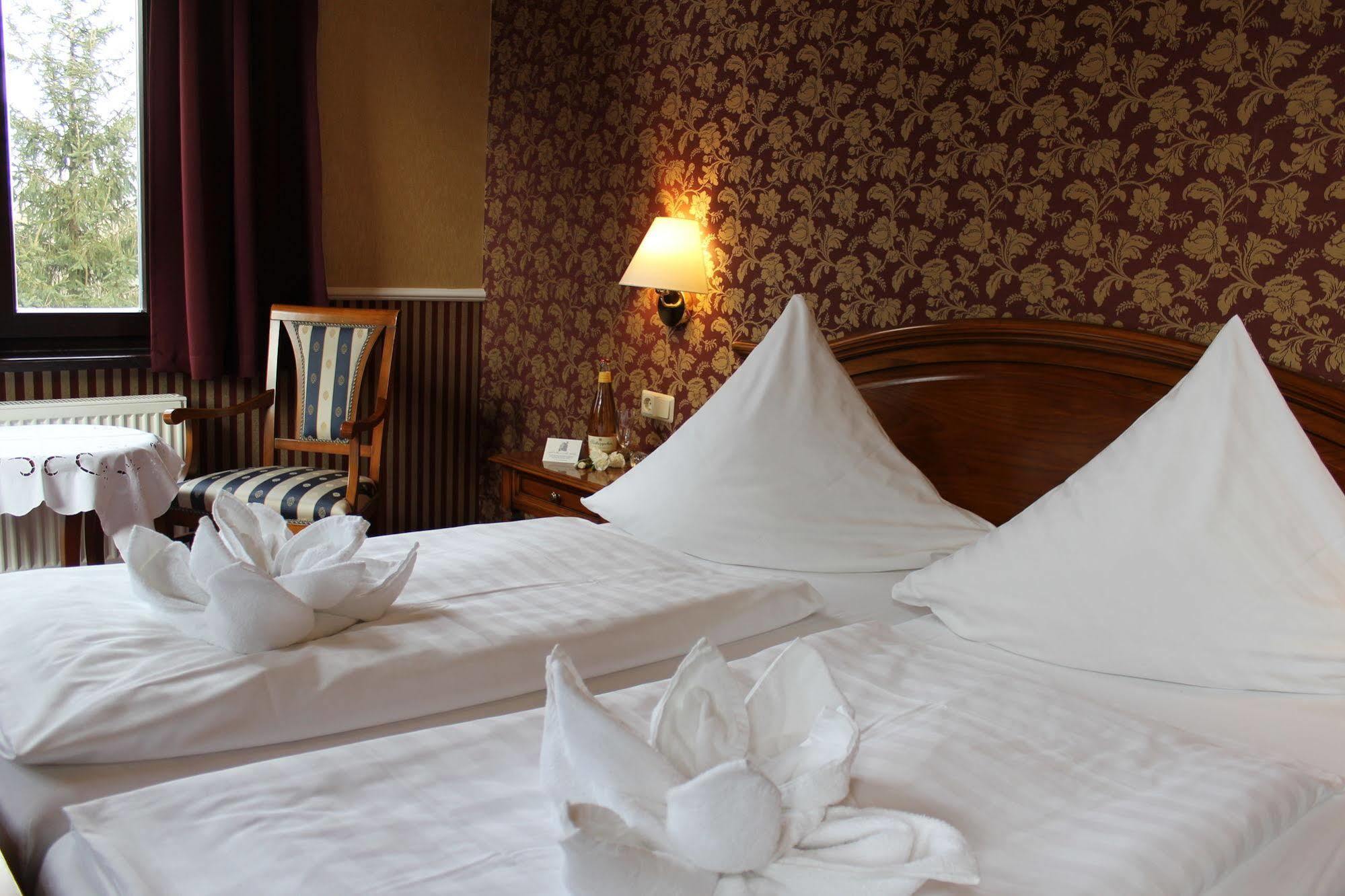 Schlosshotel Stecklenberg Тале Екстериор снимка